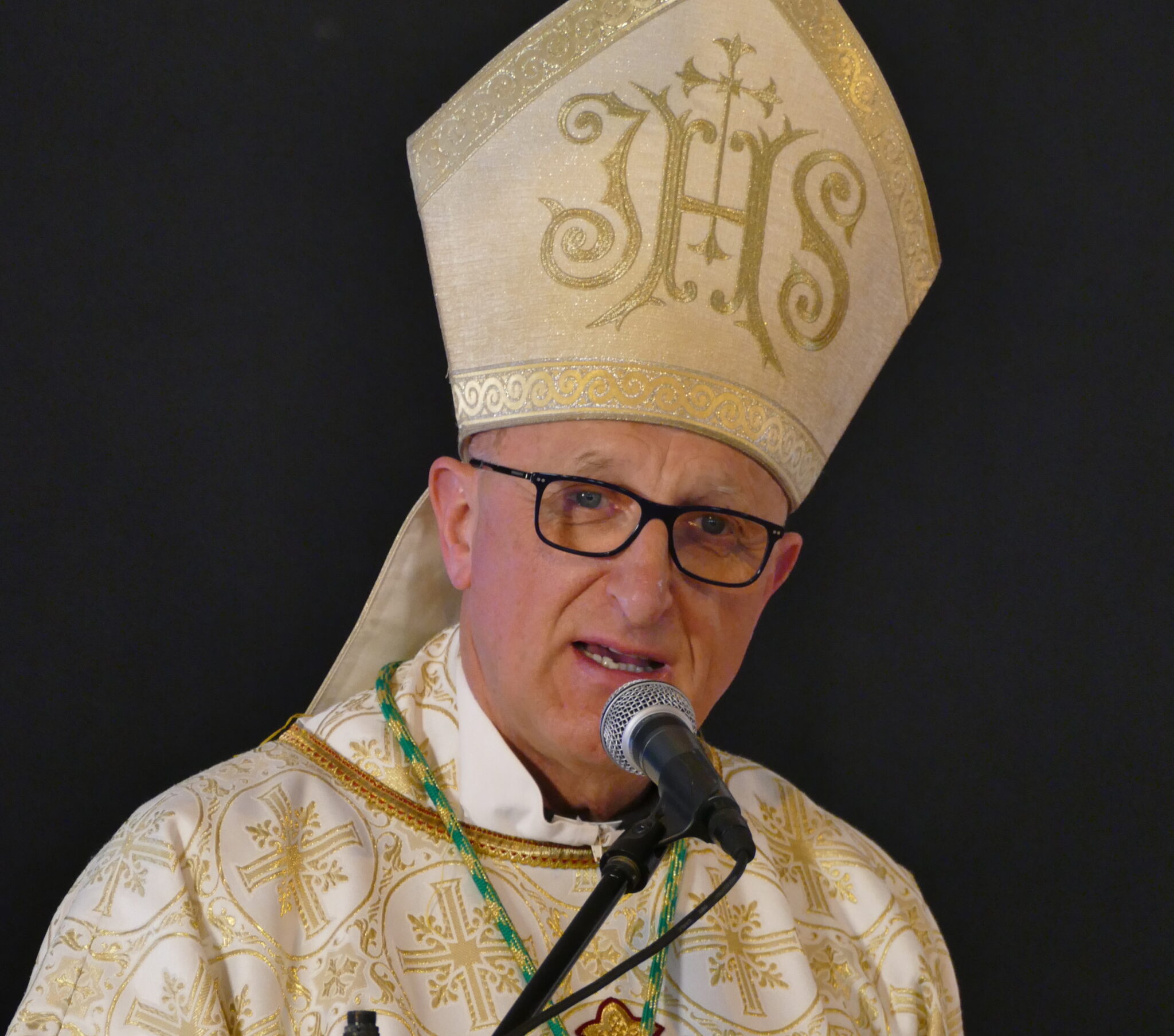 p3590102 messe chrismale la castille mgr rey tbb