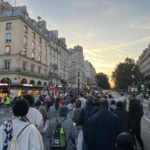 tout début de la procession , ici sortie des statues de l’église st laurent. et procession jusqu’au parvis