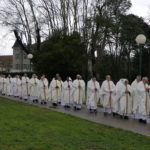 p3120455 messe depart mgr rey procession tbb