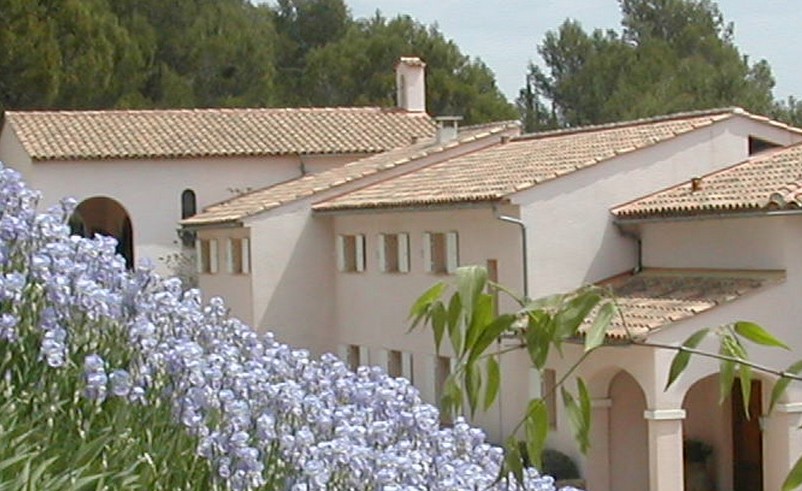 monastère iris et soeurs 1920x500