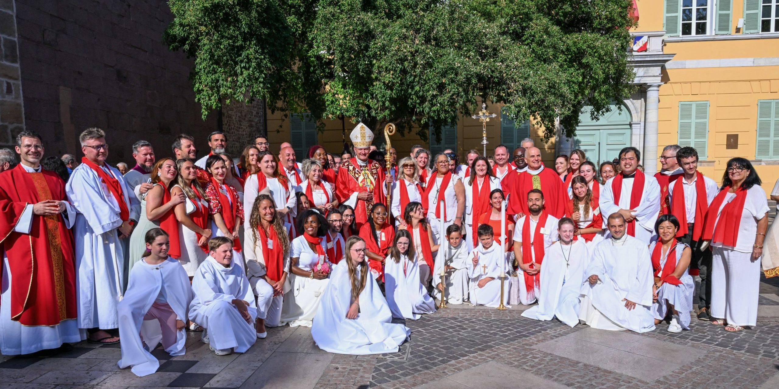 250601 confirmations adultes 2025 cathedrale de frejus (32) 250601 confirmations adultes 2025 cathedrale de frejus (32)