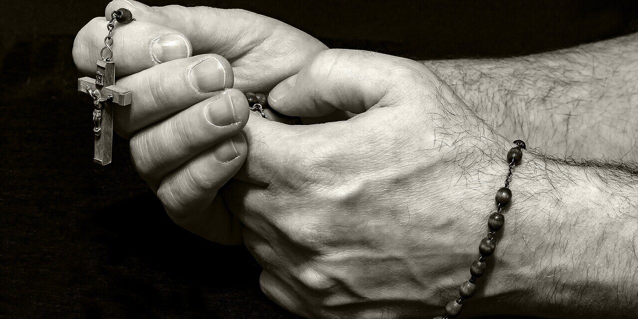 prayer 1926473 1280