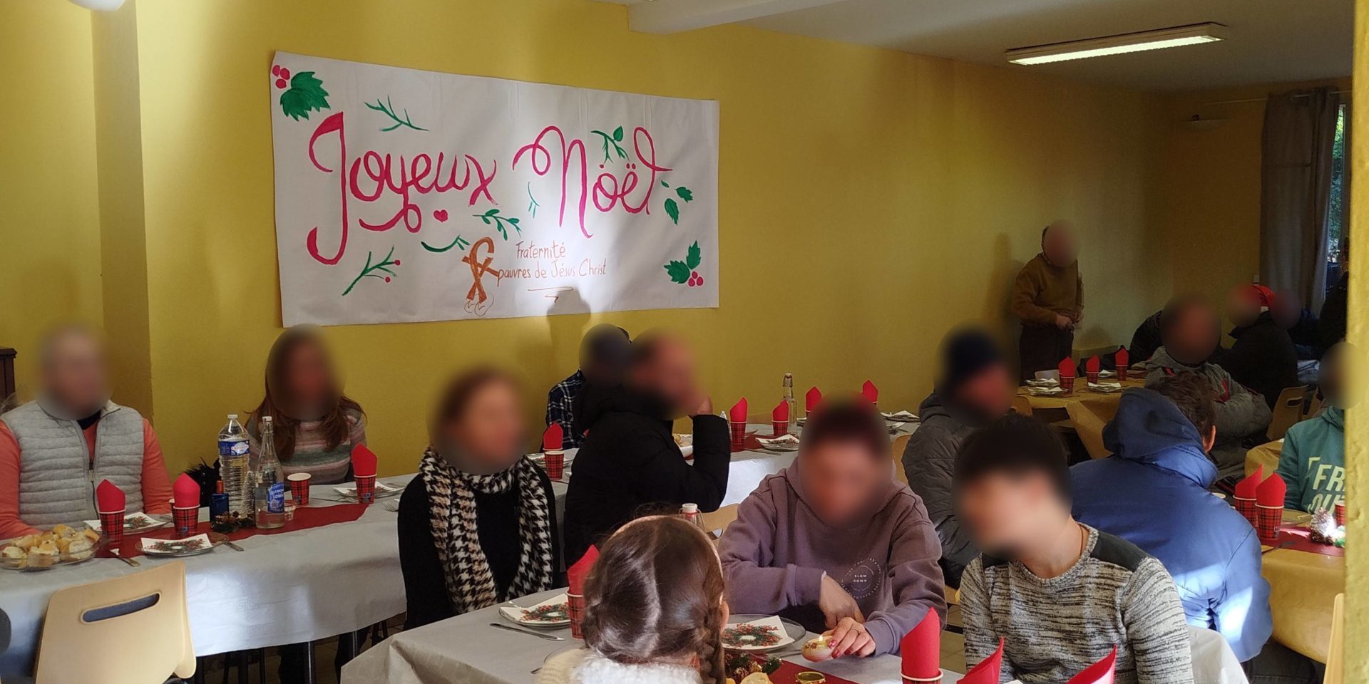 repas solidaires noel 2024 maison notre dame de lourdes toulon (5)